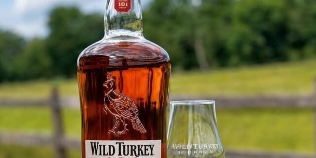 Whiskey Wild Turkey 101 Bourbon 700ml