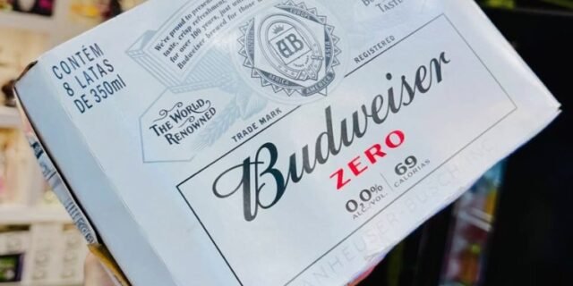 Cerveja Sem Álcool Budweiser, Lata 350ml, Pack com 8 unidades