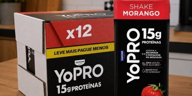 YoPRO Bebida Láctea UHT Morango – 15g de Proteínas, Líquido, Caixinha Tetra Pak 250ml (Pack com 12 unidades)