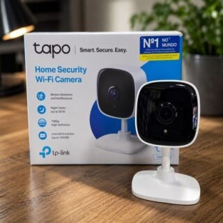 Camera de Segurança Wi-Fi, 1080p Full HD TP-Link Tapo C100, Visão Noturna, Audio de Duas Vias, Trabalha com Alexa, Detecção de Movimento, 512G de armazenagem, Armazenamento na Nuvem