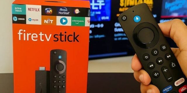 Amazon Fire TV Stick HD (modelo mais recente), Controle Remoto por Voz com Alexa, alimentado pela TV, com configuração simples e Acesso Antecipado à Alexa+