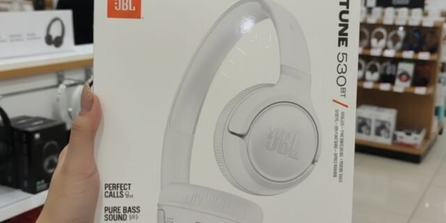 JBL, Fone de Ouvido Bluetooth Over-Ear, Tune 530BT, Sem Fio, Até 76 Horas de Bateria – Branco