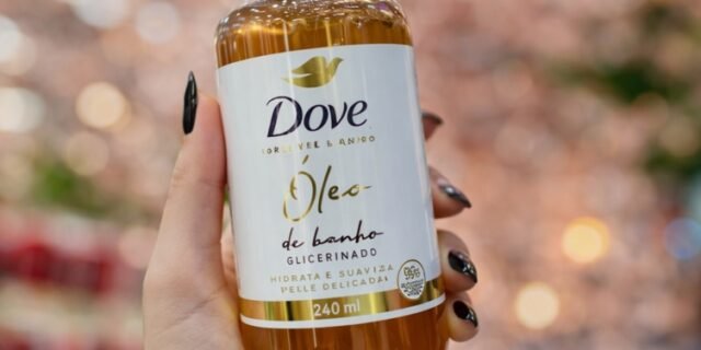 Dove Óleo De Banho Hidratação Intensa E Limpeza Delicada, Glicerinado Com 96% Ingredientes De Origem Natural 240 Ml