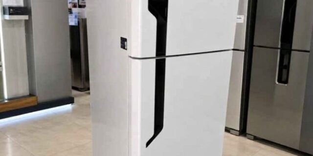 Geladeira/Refrigerador Electrolux Frost Free Duplex Branca 481L Efficient TF71