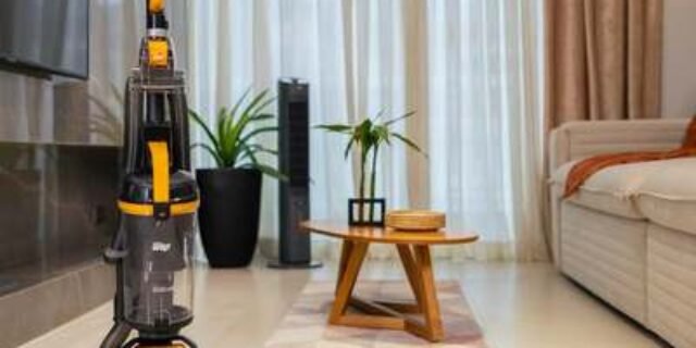 WAP Aspirador de Pó Vertical POWER SPEED PRO 2 em 1 Luz LED Escova Rotativa Bico Pet Bico Canto Bico Escova Filtro HEPA Cyclone 2200W Com Mangueira Extensível Alça Ergonômica 220V