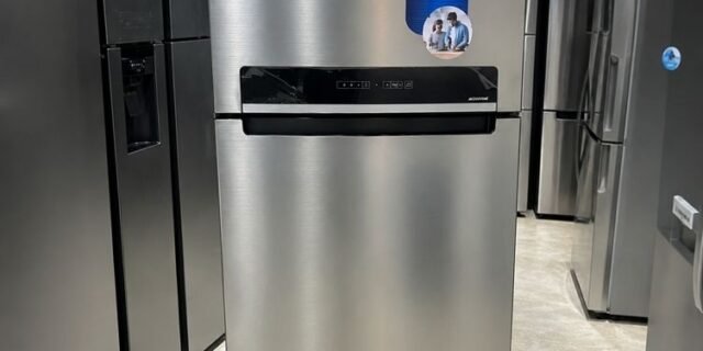 Geladeira/Refrigerador Midea Frost Free Duplex Inox 394L MDRT533EVD462 – 220V