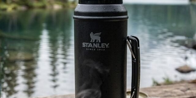 Garrafa térmica Classic Stanley 950ml