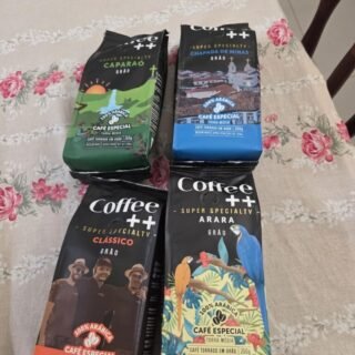 Kit 4 Pacotes Café Especial em Grãos Coffee Mais Variedades: Arara, Caparaó, Chapada de Minas e Clássico – 100% Arábica (4x250g)