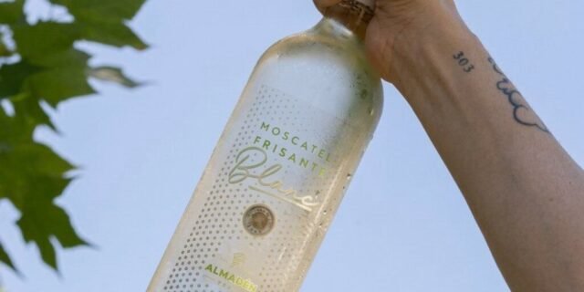 Vinho Frisante Moscatel Almaden Blanc Suave 750ml