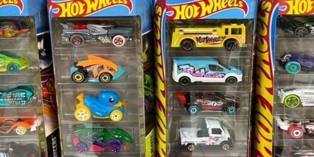 Pacote 5 Carros Sortidos, Hot Wheels, Mattel, Multicor – não é possível escolher as cores