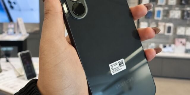 Smartphone Samsung Galaxy A37 5G 128GB, 6GB RAM, Câmera 50MP