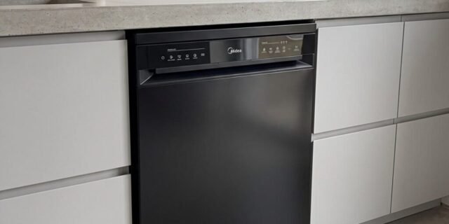 Lava Louças 8 Serviços Preta Touch Plus Midea Preto 220V