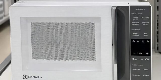 Micro-ondas Electrolux Branco 23L Efficient ME23B 127V