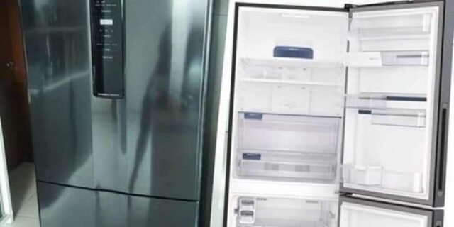 Geladeira Electrolux Frost Free 490L Efficient com AutoSense Inverse Black Inox Look (IB7B) 127 V