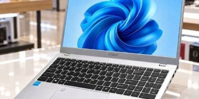 Notebook intel G6500Y RAM 16GB SSD 512GB Win11 Pro 15.6in