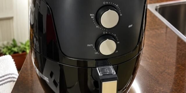 Britânia Fritadeira Air Fryer Bfr37 Revestimento Dura Mais 4,2l 1500w 127v 4 Litros