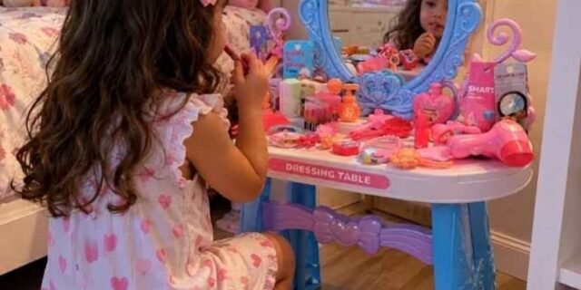 Penteadeira Brinquedo Princesa Maquiagem Espelho Menina Acessórios Faz de Conta (Azul)